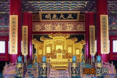 古代皇帝赏赐的黄金万两是什么 换做现在是多少钱