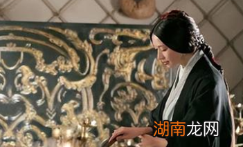 周瑜早亡，年轻貌美的小乔下半生要怎么过？