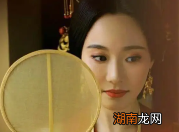 杨艳:收受贿赂,最终害了亲儿子也害了整个国家