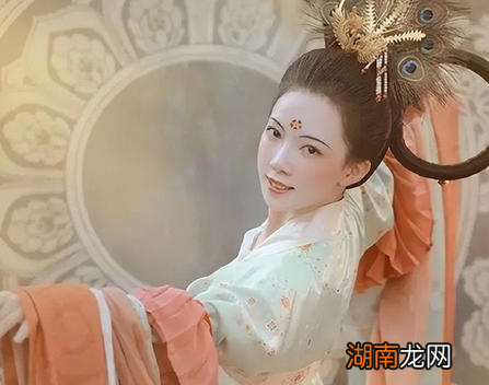 都说古代穿的十分保守 古人夏天都是怎么穿衣的