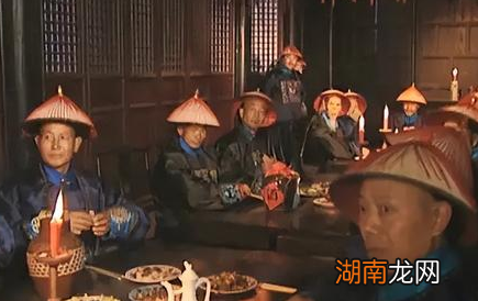 乾隆宴请3000老人吃饭 他们吃完饭后为何相继去世