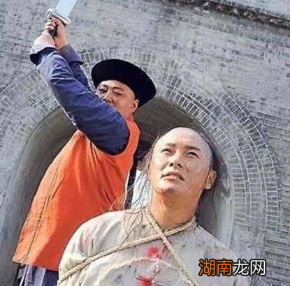 古代女刑犯在被砍头的时候 古人为什么要被脱去外衣