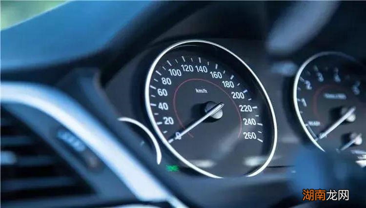 100码加速抖动松油门又好了是怎么回事