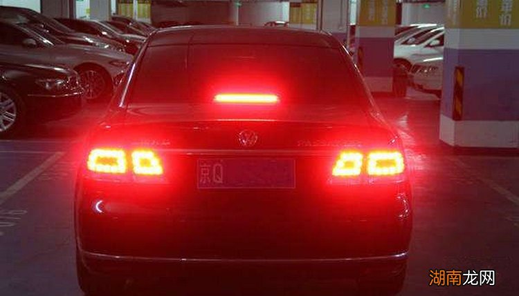 刹车灯经常烧坏的原因有哪些