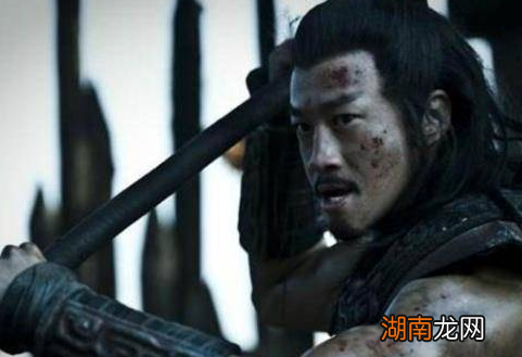 古代兵器都是几十上百斤的 古人有那么大的力气吗