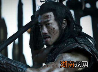 占尽优势的项羽,为何最后会兵败如山倒呢?