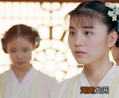 古代夫妻同房的时候 守在一旁的丫鬟不尴尬吗