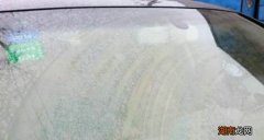 挡风玻璃的油膜形成原理是什么