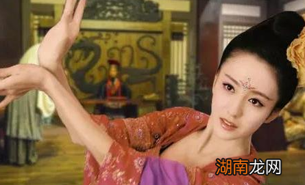 古代宫女或者是妃子去守陵的话 古人是怎么伺候死掉的皇帝的