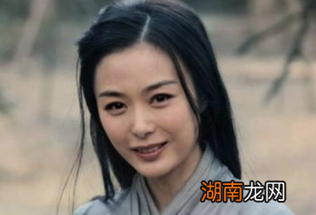 曹操为什么费心费力的把蔡文姬赎回来呢?