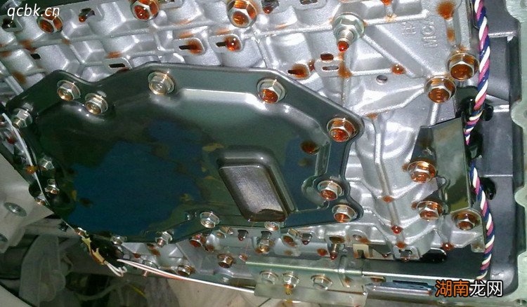 为什么手动挡不用换变速箱油