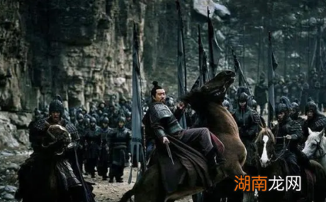 白帝城托孤时刘备对诸葛亮说&amp;ldquo;君可自取&amp;rdquo;，他到底是什么意思？