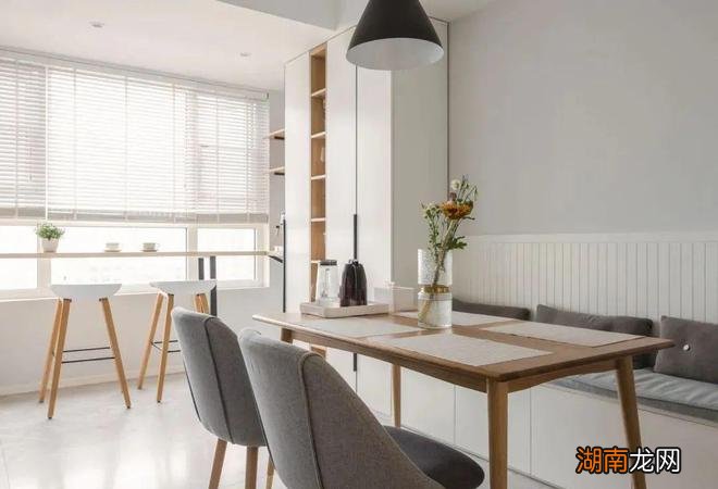 我敢说,打了卡座的家庭,至少有一半时间用在餐厅,实用性没得说