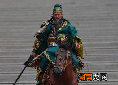 刘备为何派关羽镇守荆州?他是如何考虑的?