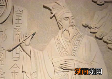 李斯如此聪明，为何要扶持胡亥登基呢？