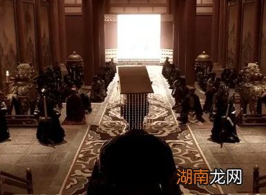 韩赵魏三家为什么能逼迫其他国家国君,联手向周天子施压呢?