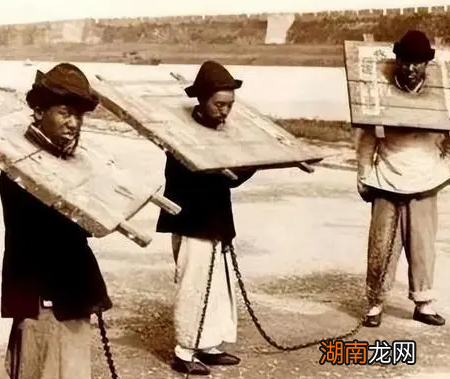 古代女囚流放千里路途遥远 官差为什么还要抢着去做