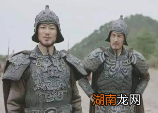 马谡为什么会选择上山扎营而非沿道设卡呢?