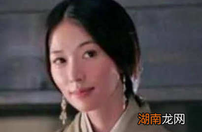 都说古代皇帝后宫佳丽三千 皇帝一换就换一次后宫吗