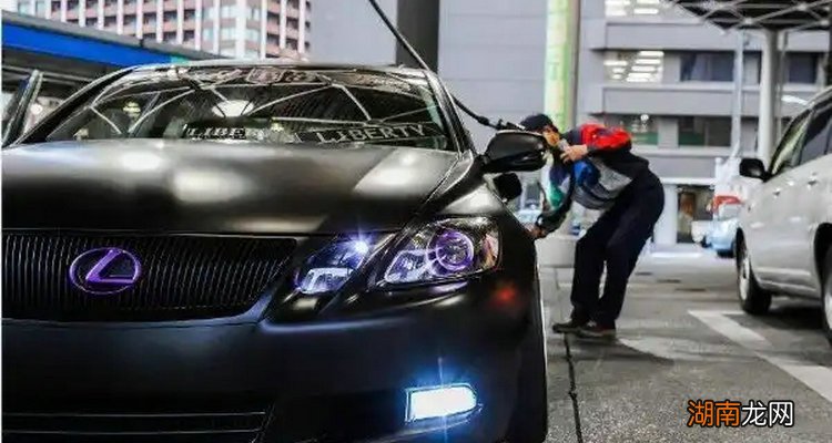 汽车贴膜改色可以过年检吗