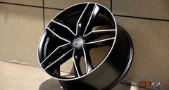 铝合金轮毂多少钱一个