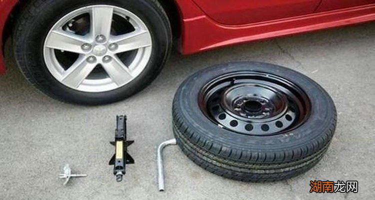 更换轮胎需要四个一起换吗