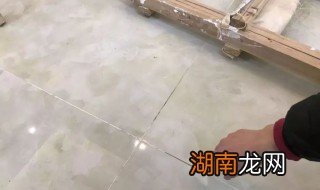 贴了的瓷砖破了是什么原因 贴了的瓷砖破了原因