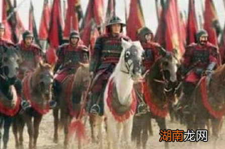 古代打仗都会出现很多举旗子的士兵 古人这么做有什么作用