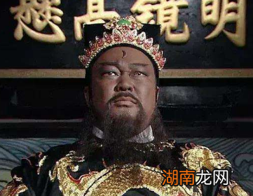 包拯六十岁大寿时儿媳抱来一个儿子，这个儿子从何而来的？