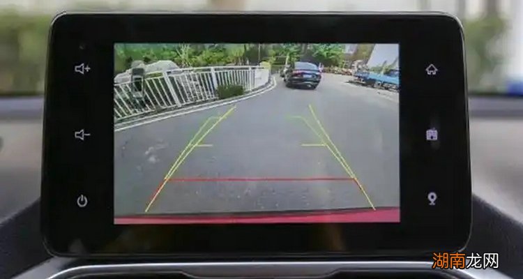 倒车影像轨迹线怎么调成可以转弯