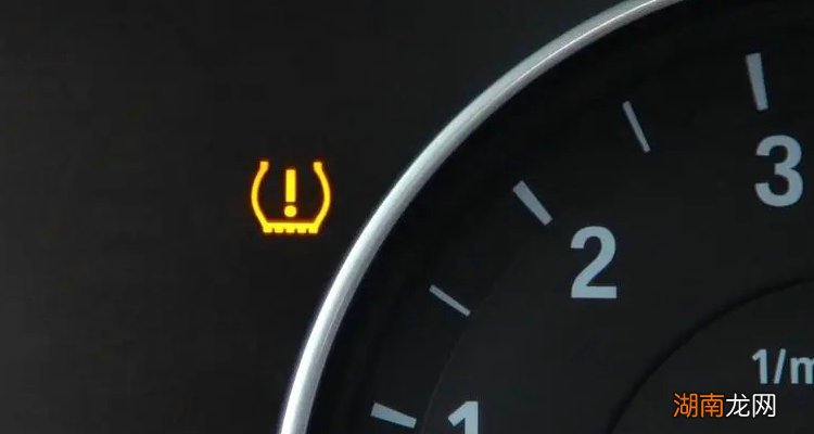 胎压灯亮黄灯应该去维修吗
