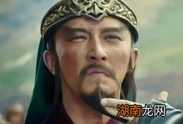 曹操将赤兔马与貂蝉送给关羽，关羽和刘备是怎么对待貂蝉的？