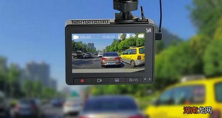 行车记录仪总是回到初始时间是什么原因