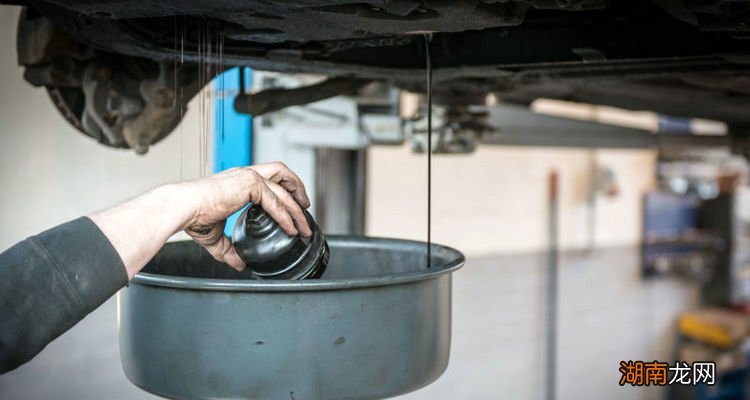 换机油需要清洗发动机吗