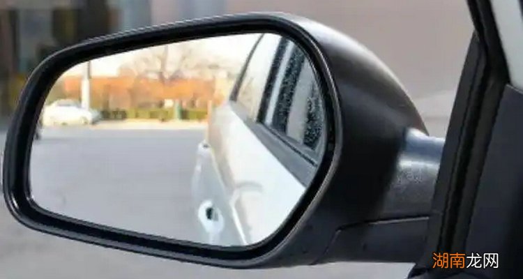 后视镜修一下大概多少钱