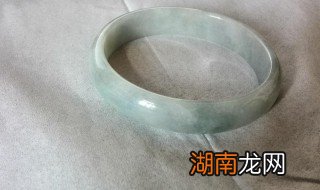 翡翠手镯有什么鉴定方法 翡翠手镯鉴定方法介绍