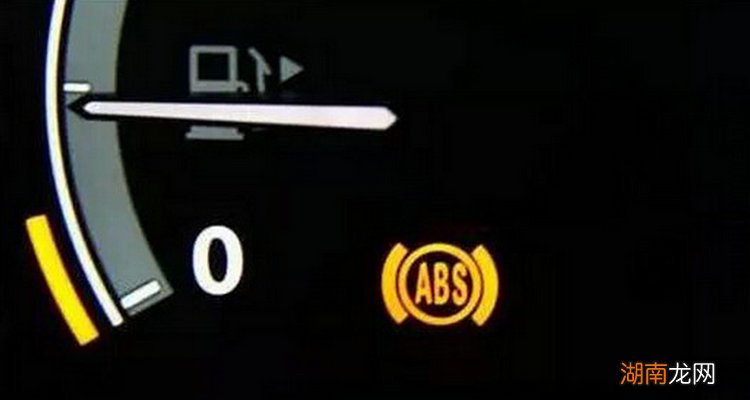 abs亮黄灯开一会就没有了怎么回事