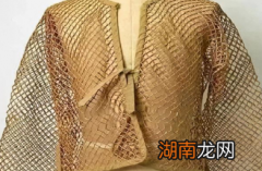 酷暑时分，古代人穿什么呢？他们的穿着比现代人还大胆