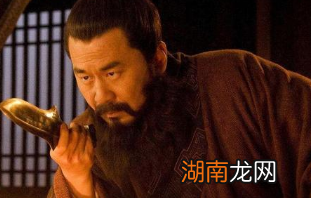 曹操如此谨慎,为何赤壁之战会轻信庞统黄盖呢?