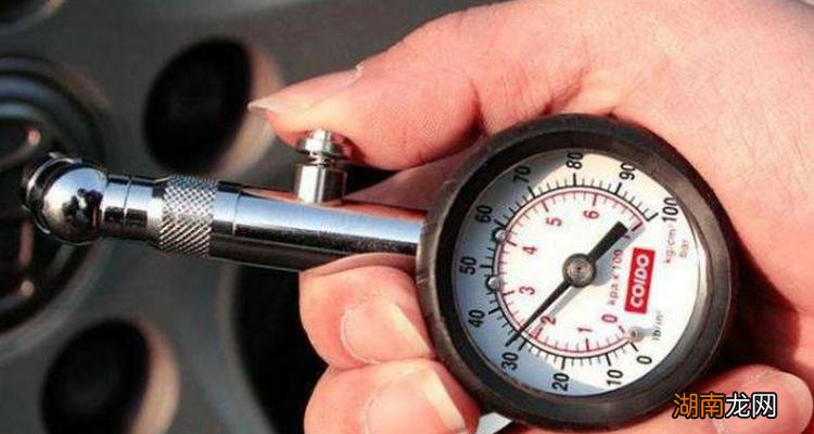 胎压报警灯亮了怎么回事