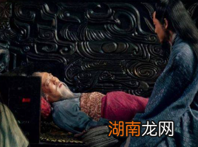 诸葛亮为何执意北伐,而不向其他方向发展呢?