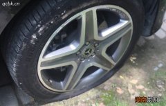 轮胎没气了可以叫保险救援吗