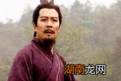 诸葛亮很早就建议刘备称帝，为何他一直推脱呢？