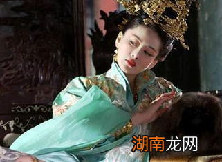 古代皇帝为什么不能轻易废掉皇后呢?