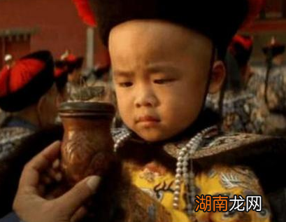 从光绪皇帝偷馒头到溥仪抢贡品 清朝皇子为何连温饱都是问题