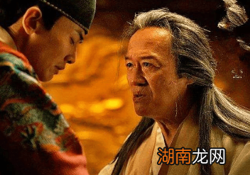 冯保和魏忠贤都是权利极高的太监，谁更厉害些呢？