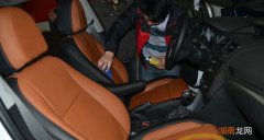 汽车座椅海绵吸了汤汁怎么办