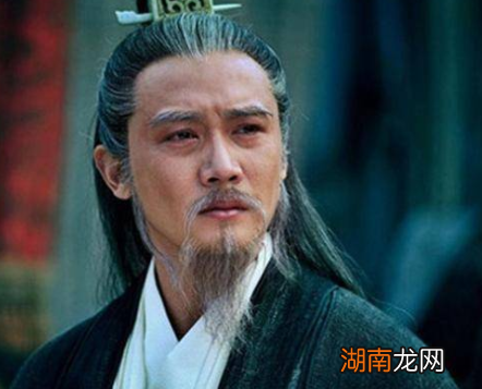 诸葛亮提拔一个文盲大将,背后有何用意?