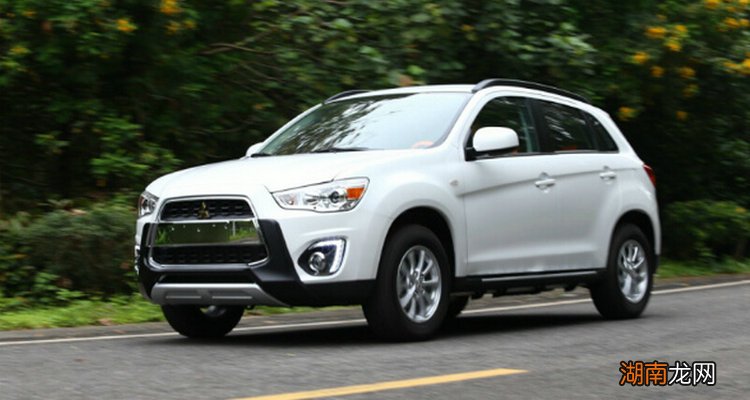 踩油门不提速是怎么回事