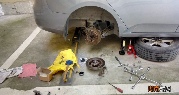 更换abs传感器的方法